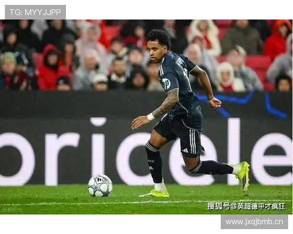 皇马的问题，不是没有进球，而是进攻结构失衡